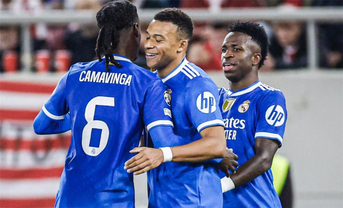 فينيسيوس ومبابي وكامافينجا