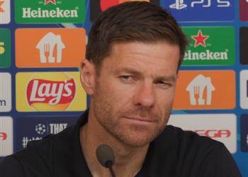 ألونسو بعد الفوز على أولمبياكوس هل رأيتم ليفربول ومانشستر سيتي