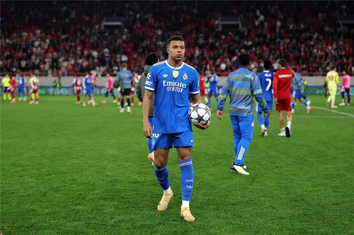 مبابي يرد بغضب على صحفي حول 'اعتماد ريال مدريد' عليه بعد سوبر هاتريك تاريخي