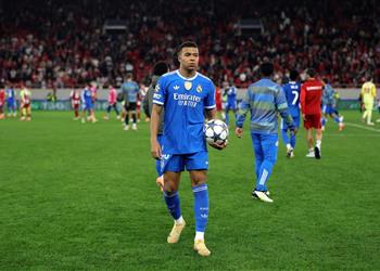 مبابي مهاجم ا أحد الصحفيين لا يوجد هذا الشيء في ريال مدريد