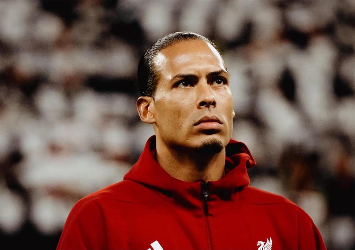 فان دايك يوجه رسالة إلى جماهير ليفربول بعد زلزال آيندهوفن