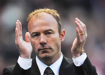 شيرر رد ا على تصريحات كاراجر حديث محمد صلاح خارج الملعب غير مهم