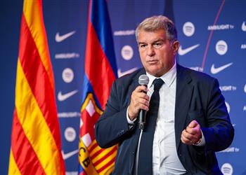 لابورتا يدافع عن لاعب برشلونة بعد السقوط أمام تشيلسي في دوري أبطال أوروبا