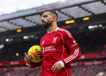 مهاجم نيجيريا السابق محمد صلاح يلعب آخر موسم مع ليفربول ويتوقع مستقبله
