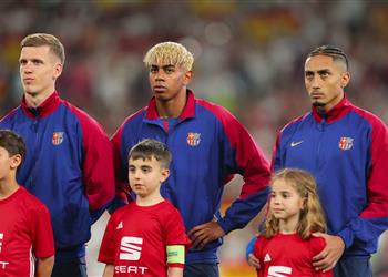 تشكيل برشلونة أمام ديبورتيفو ألافيس في الدوري الاسباني موقف فرينكي دي يونج ورافينيا