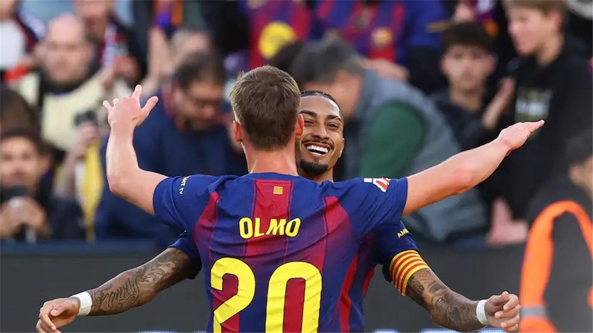 فيديو | أولمو يسجل هدف برشلونة الثاني أمام ديبورتيفو ألافيس