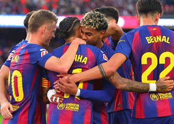 رافينها مشيد ا بلاعب برشلونة بعد الفوز أمام ألافيس ساعدنا على البقاء في المباراة