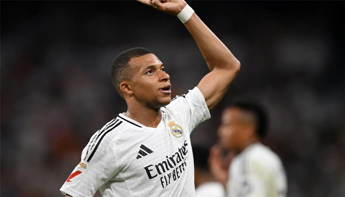 ريال مدريد يُفاجئ مبابي بشأن صفقة لاعب ليفربول