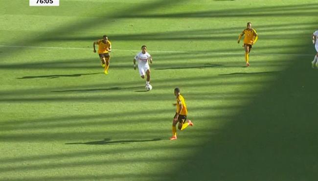 بعد انطلاقة ماراثونية من المرمي للمرمي بيزيرا كاد ان يسجل هدف عالمي امام كايزر تشيفز