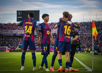 حكم مباراة برشلونة وكلوب بروج في دوري أبطال أوروبا