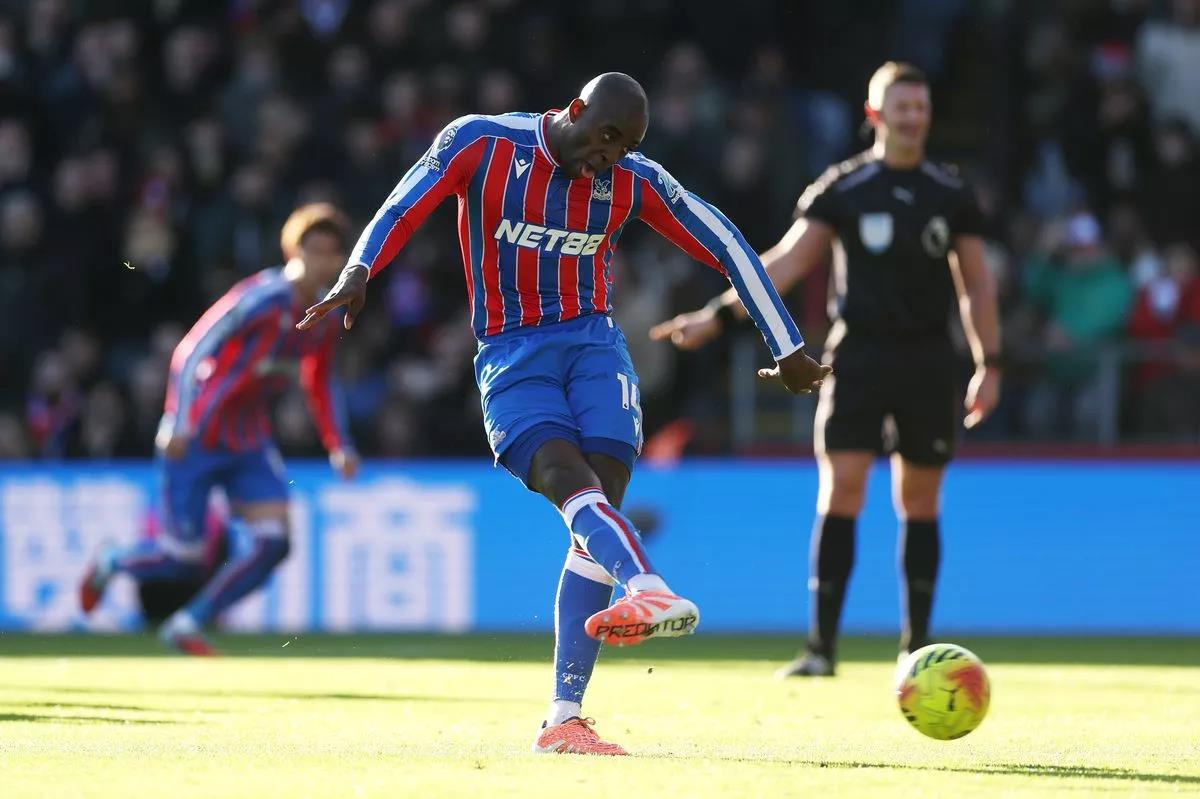 سيناريو ألفاريز.. سبب إعادة ضربة جزاء ماتيتا أمام مانشستر يونايتد