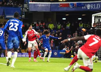 فيديو بـ10 لاعبين تشيلسي يتعادل إيجابي ا مع آرسنال في الدوري الإنجليزي