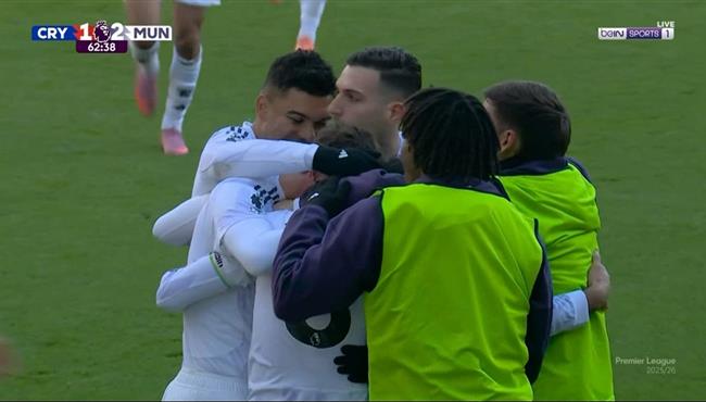 اهداف مباراة مانشستر يونايتد وكريستال بالاس 2 1 الدوري الانجليزي