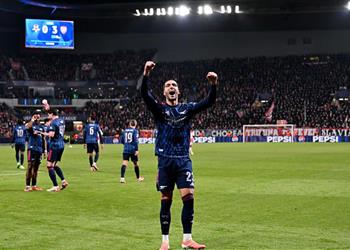 فيديو آرسنال يهزم سلافيا براج بثلاثية ويتصدر ترتيب دوري أبطال أوروبا