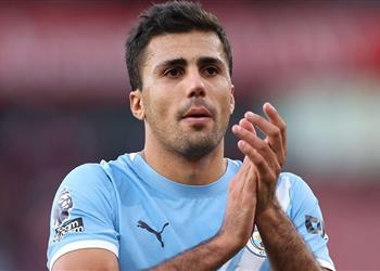 جوارديولا يوضح سبب غياب رودري عن تشكيل مانشستر سيتي أمام بوروسيا دورتموند