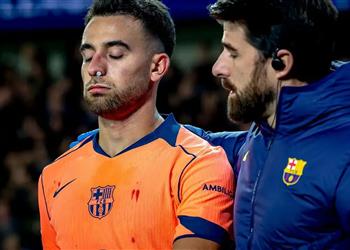 بعد كسر الأنف هل يشارك إريك جارسيا في مباراة برشلونة وسيلتا فيجو