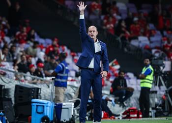 أيمن يونس توروب غير شخصية الأهلي وهدف جراديشار من لمسة حب