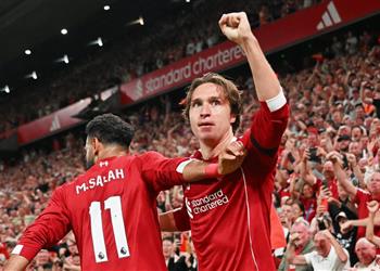 بين محمد صلاح ويامال ورافينها كييزا يختار أفضل جناح في العالم