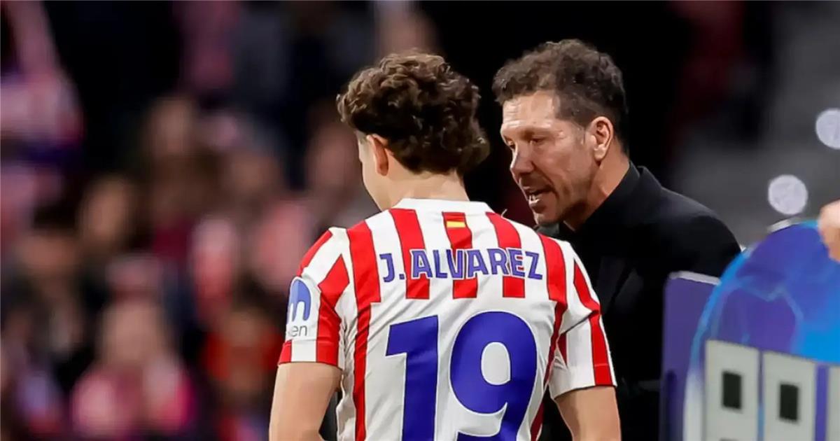 دييجو سيميوني وجوليان ألفاريز