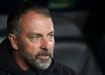 موندو برشلونة يتجه إلى الدوري الإنجليزي لحل أزمة الظهير الأيمن