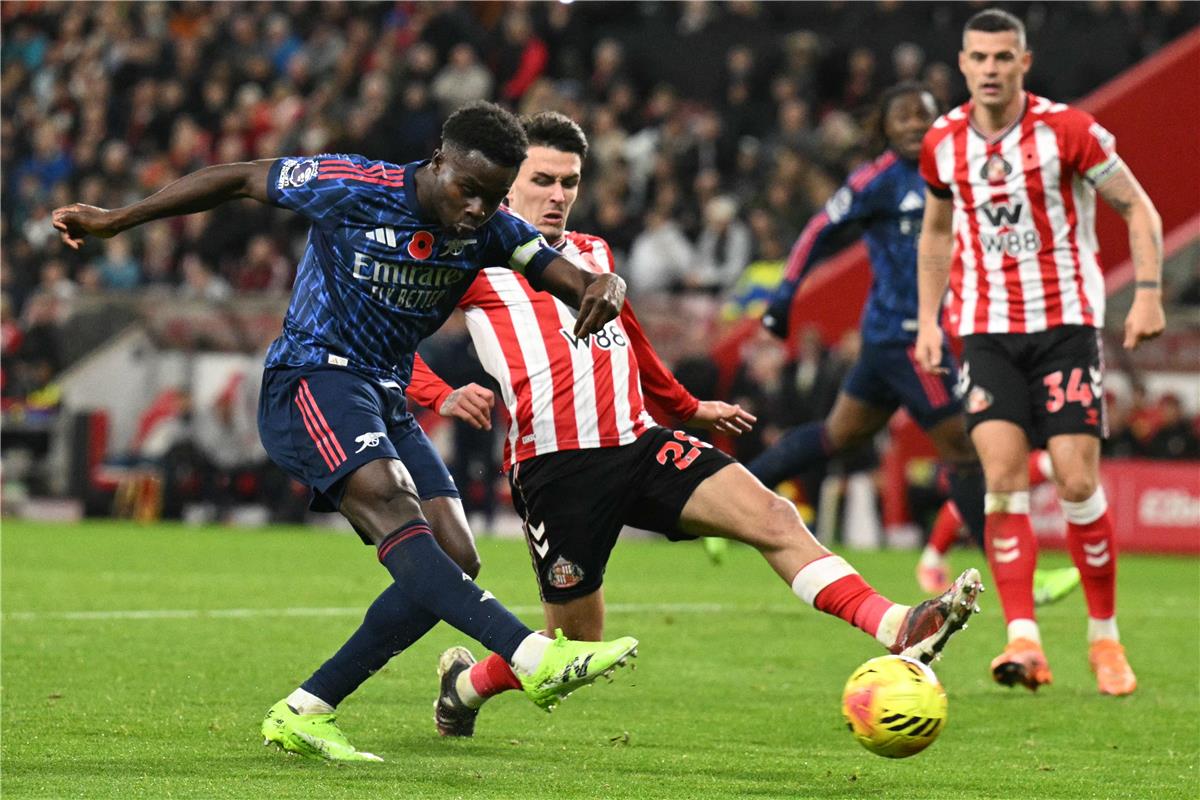 فيديو | سندرلاند يخطف تعادلًا قاتلًا من آرسنال ويصعد للمركز الثالث بالدوري الإنجليزي