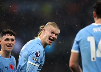 فيديو بمشاركة محمد صلاح ومرموش مانشستر سيتي يسحق ليفربول بثلاثية ويطارد آرسنال في الدوري الإنجليزي