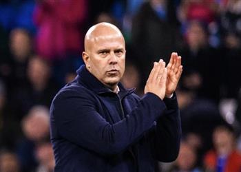 سلوت آخر ما يجب أن أتحدث عنه الآن هو سباق لقب الدوري الإنجليزي