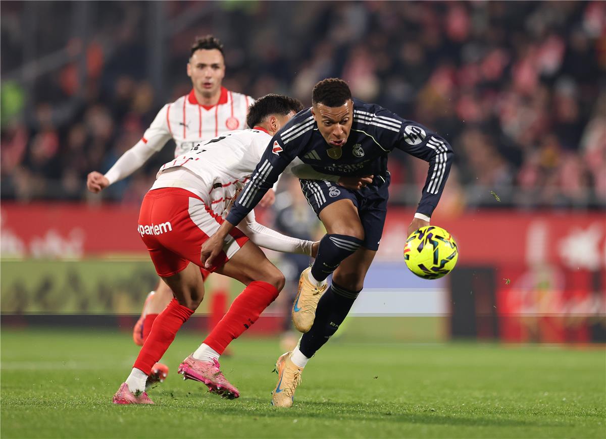 صحفي إسباني يكشف: عضلات ريال مدريد بلا مهارات نقطة ضعف حقيقية