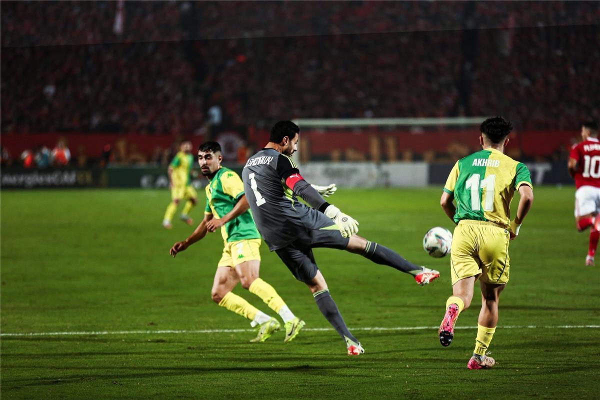الأهلي يعلن موقف الشناوي من اللحاق بـ معسكر منتخب مصر قبل أمم إفريقيا