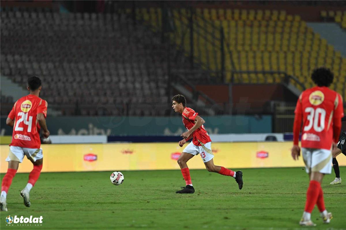 حمزة عبد الكريم لاعب الأهلي