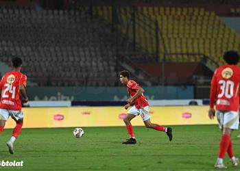 مدرب منتخب مصر يكشف حقيقة رغبة برشلونة في ضم لاعب الأهلي