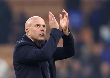 آرني سلوت يجيب هل يعيد محمد صلاح لتشكيل ليفربول من جديد