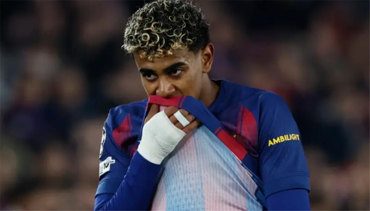 في الكورة : رد فعل غاضب من لامين يامال بعد استبداله في مباراة برشلونة وفرانكفورت