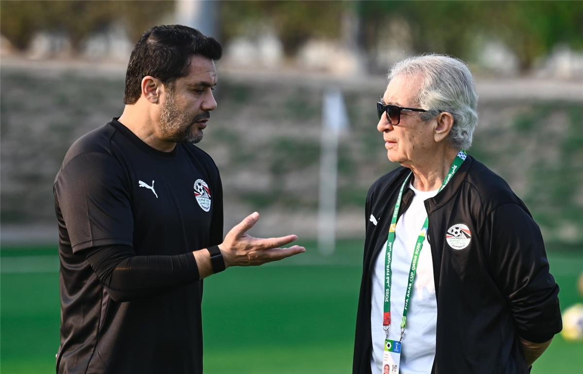 شوبير يُفجر مفاجأة من العيار الثقيل بشأن موقف حلمي طولان من جهازه المعاون قبل كأس العرب