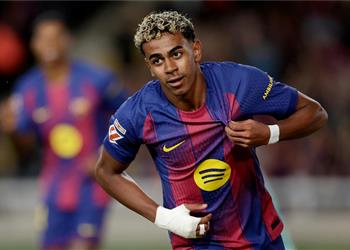 يفعل مثل والده صحفي إسباني يتوقع موعد رحيل لامين يامال عن برشلونة