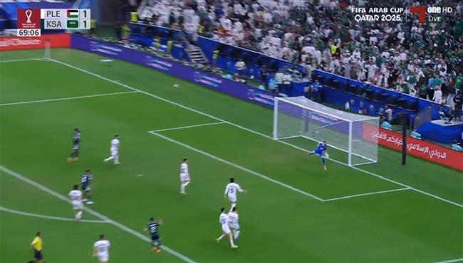 العارضة تحرم السعودية من تسديل هدف امام فلسطين بكاس العرب