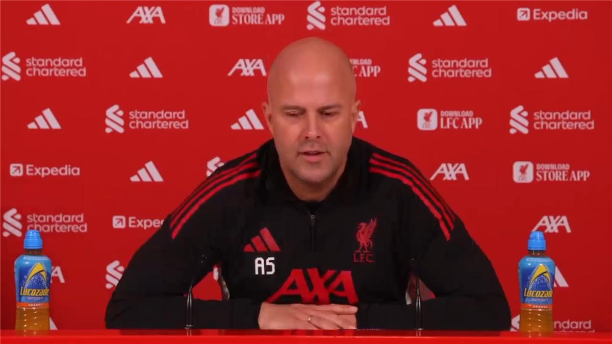 سلوت يتخذ خطوة جديدة تجاه محمد صلاح قبل مباراة ليفربول وبرايتون