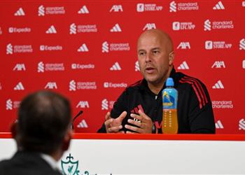 سلوت يحسم موقف أليسون وثلاثي ليفربول من المشاركة أمام برايتون ويعلق على تراجع النتائج في آنفيلد