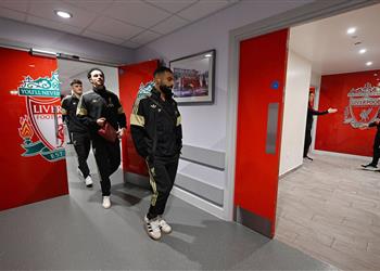 رد فعل سلوت على عودة محمد صلاح وجلوسه بديلا أمام برايتون