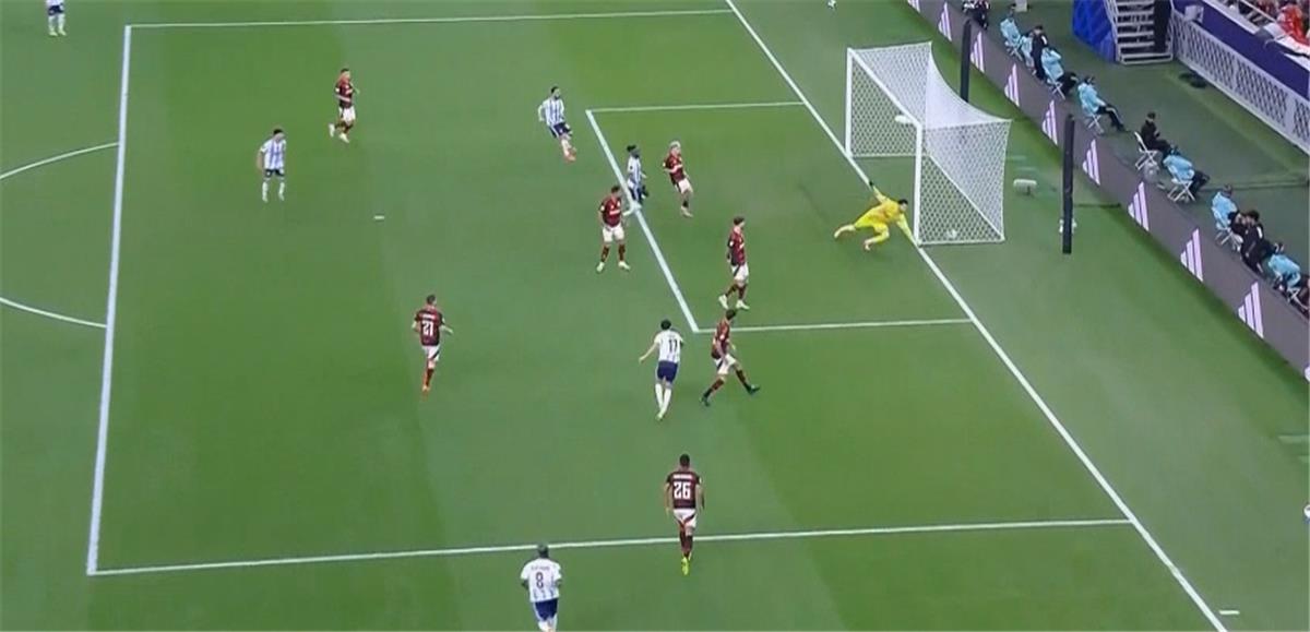 في الكورة : فيديو | دانيلو يسجل هدف فلامينجو الثاني أمام بيراميدز