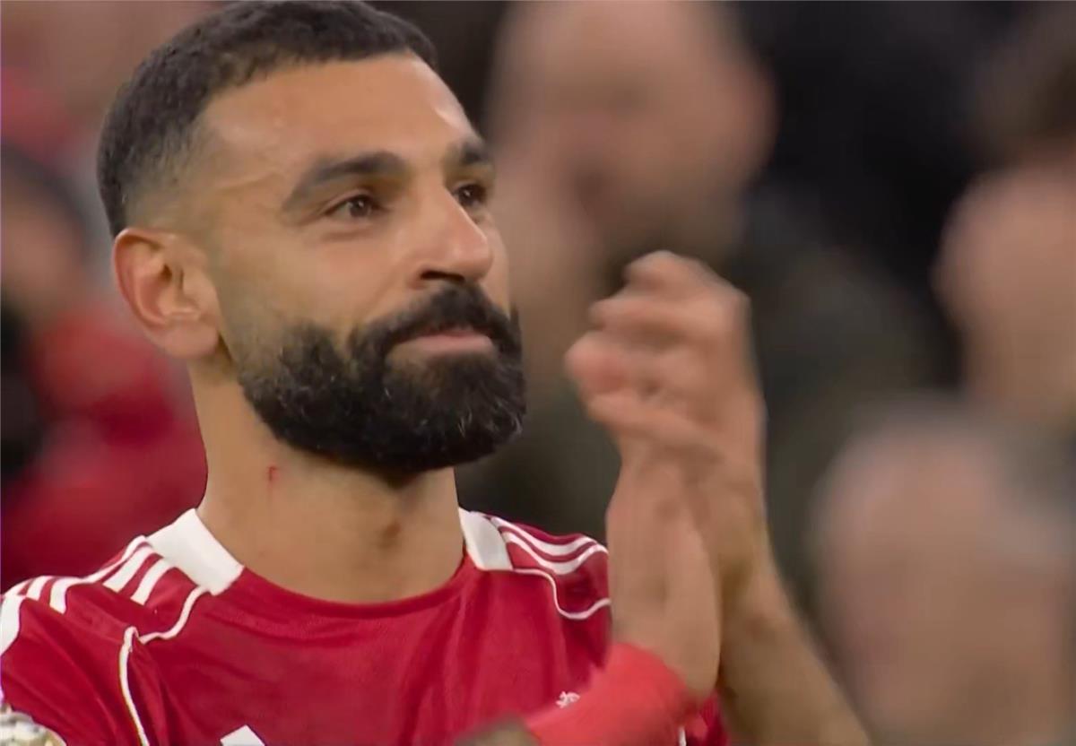 فيديو | تصرف مميز من محمد صلاح بعد انتهاء مباراة ليفربول وبرايتون
