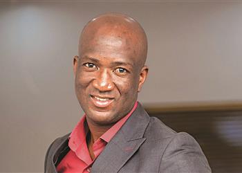 سادومبا لـ بطولات هناك نقطة ضعف ستستغلها زيمبابوي أمام مصر ولدينا فرصة للتأهل