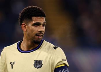 بعد عودته من إسرائيل أراوخو يحسم مستقبله ويبلغ برشلونة