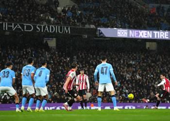 إصابة مبكرة للاعب مانشستر سيتي تجبره على الخروج أمام برينتفورد