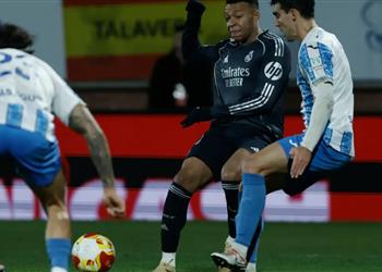 فيديو مبابي يسجل ويساهم في تقدم ريال مدريد بهدفين أمام تالافيرا
