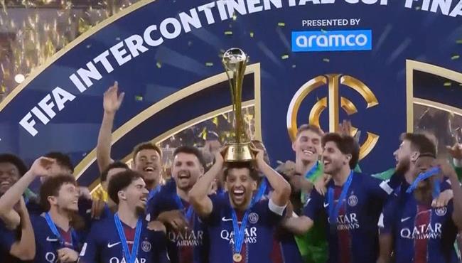 مراسم تتويج باريس سان جيرمان بطلا لـ كأس انتركونتيننتال