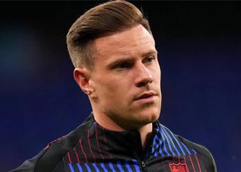 هانز فليك يثير دهشة برشلونة بسبب مارك تير شتيجن