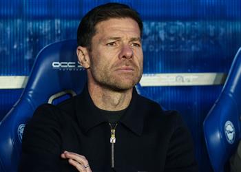 لاعب ريال مدريد يثير إحباط ألونسو في مباراة ريال مدريد وتالافيرا