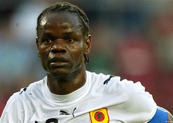 حوار بطولات أكوا أسطورة أنجولا لدينا قدرات للفوز أمام مصر وشيكو بانزا مفيد بسبب الزمالك