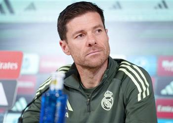 ألونسو يدافع عن فينيسيوس جونيور ويصر ح لست هنا لأعاني ولن أقيم نفسي